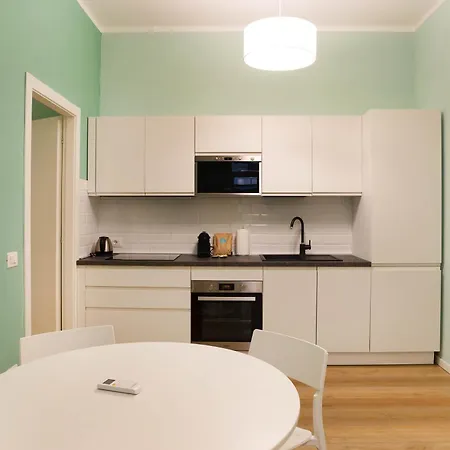 Italianflat - Elegant 2 Bedrooms With Balcony, 5 Min Walking From Arena *